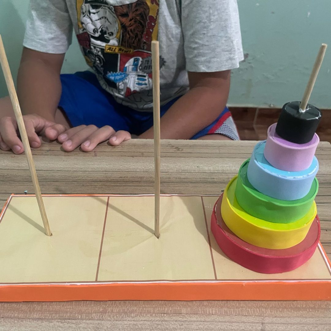 Torre de Hanói Infantil