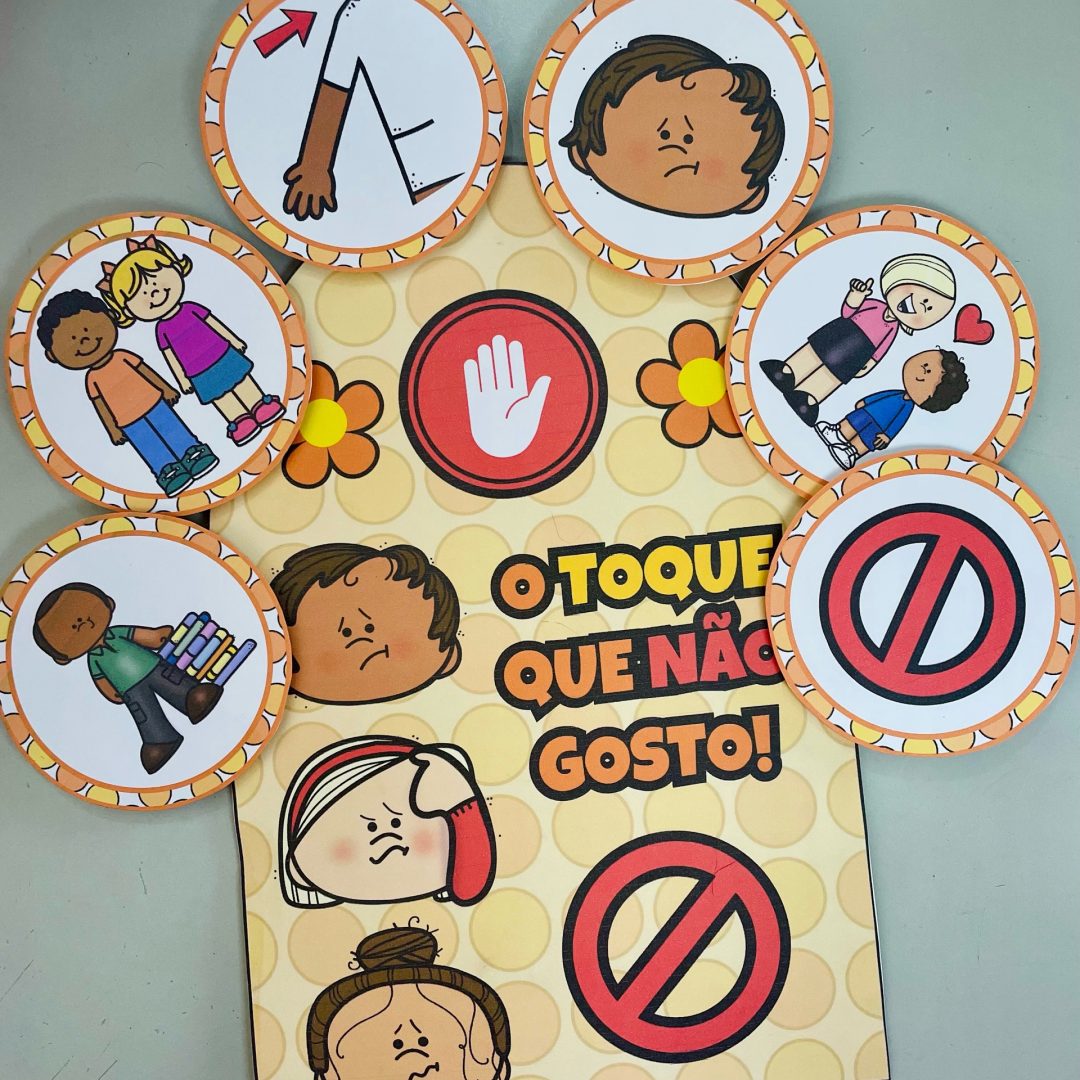 Luva de História - O Toque que Eu Não Gosto e Lembrancinha Maio Laranja